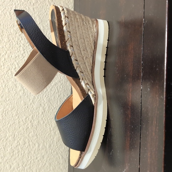 New In Box Sofia Genuine Leather 3.5" Wedge Shoes by European Heels Size 9 / 40 - Picture 6 of 12